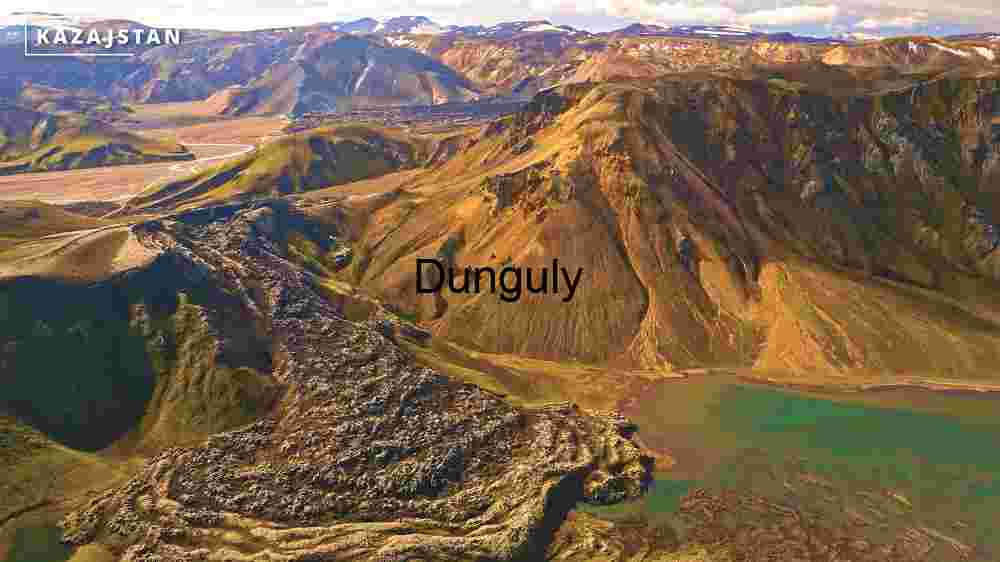 Reveal Earth's stunning terrain. Encounter breathtaking global vistas (99) Vastness of the Red Desert: A Panoramic View of the Arid Landscape
