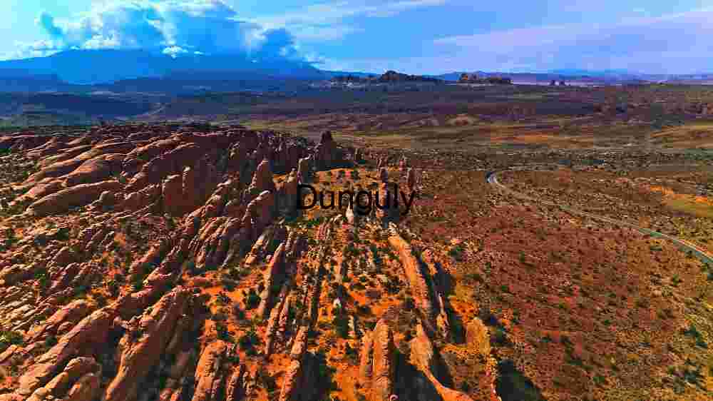 showcasing the Divine Weave Embracing Earth's Rich Diversity Across Expansive Landscapes (3) Majestic Desert Landscape at Sunset