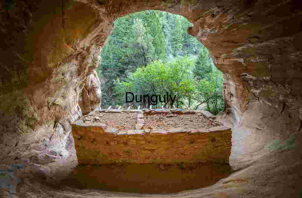 Doll House, viewed from the back of, the alcove Doll House Ruin Interior View | Ancestral Puebloan Kiva