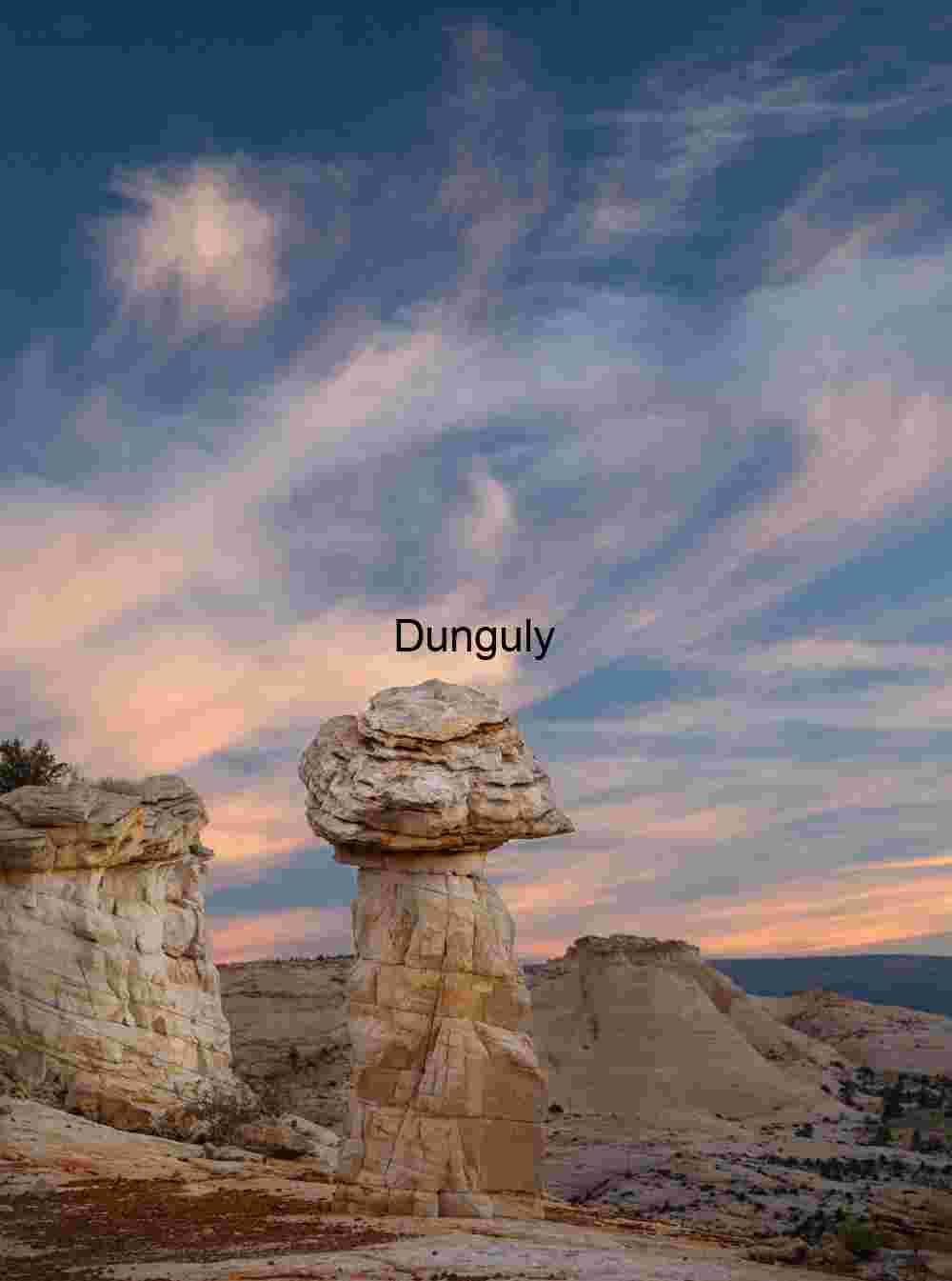 Sheffield Road hoodoo with polarized sky Sheffield Road hoodoo with polarized sky