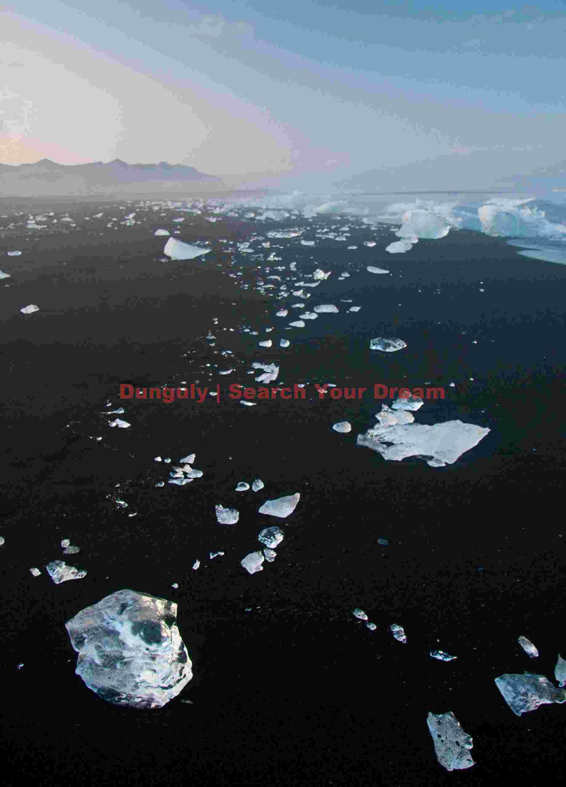 Jokulsarlon beach - scattering of jewels Coastal Iceland: Jokulsarlon beach - scattering of jewels