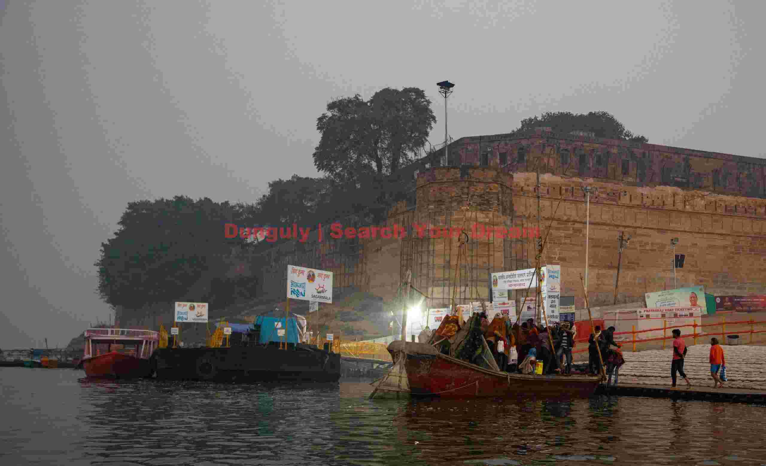 Boat launch on the Yamuna river; Kumbh Mela, Allahbad, India Boat launch on the Yamuna river