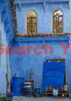 End of a blue allyway