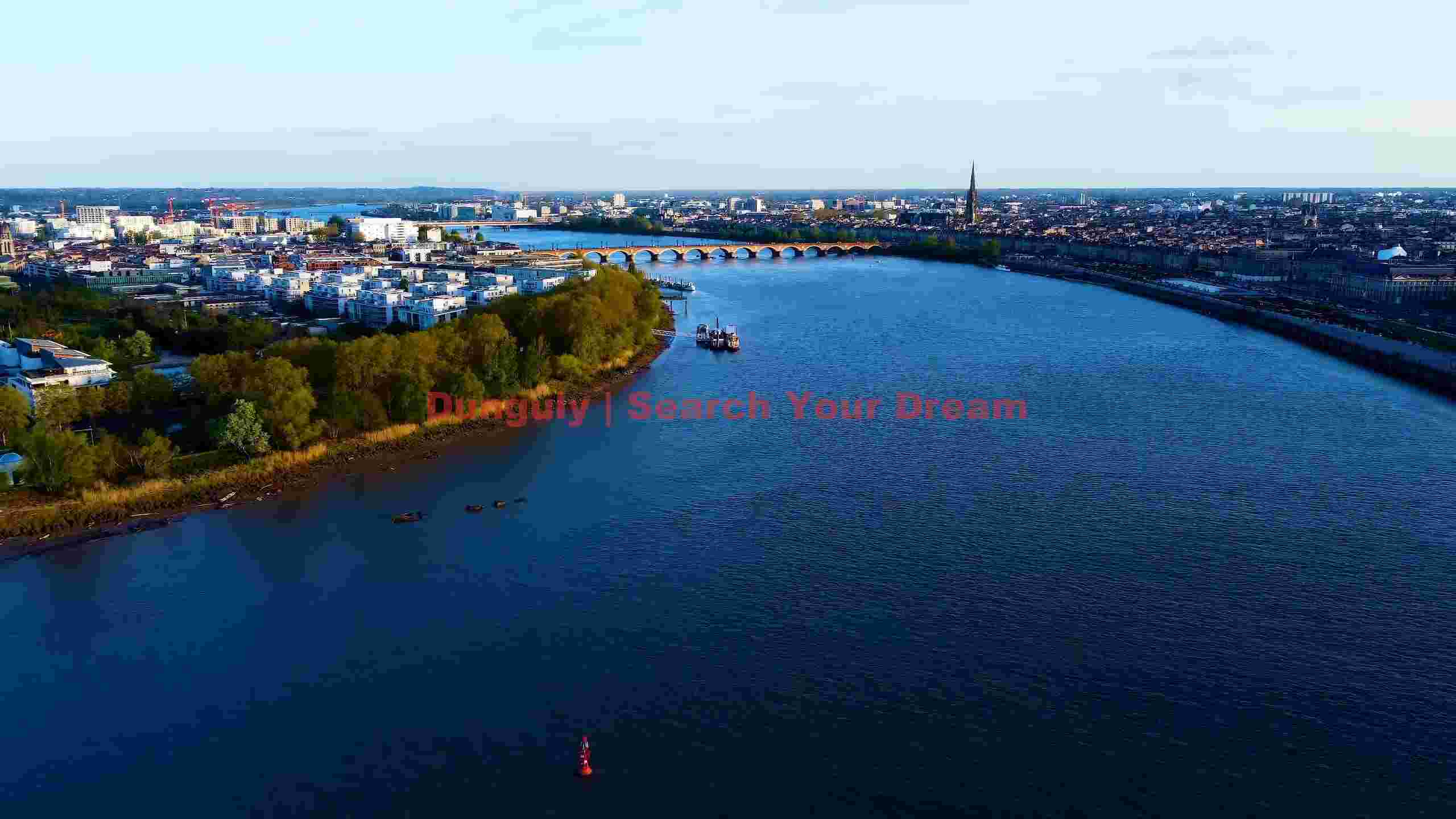 bordeaux panorama pont de pierre over garonne river bordeaux panorama pont de pierre over garonne river