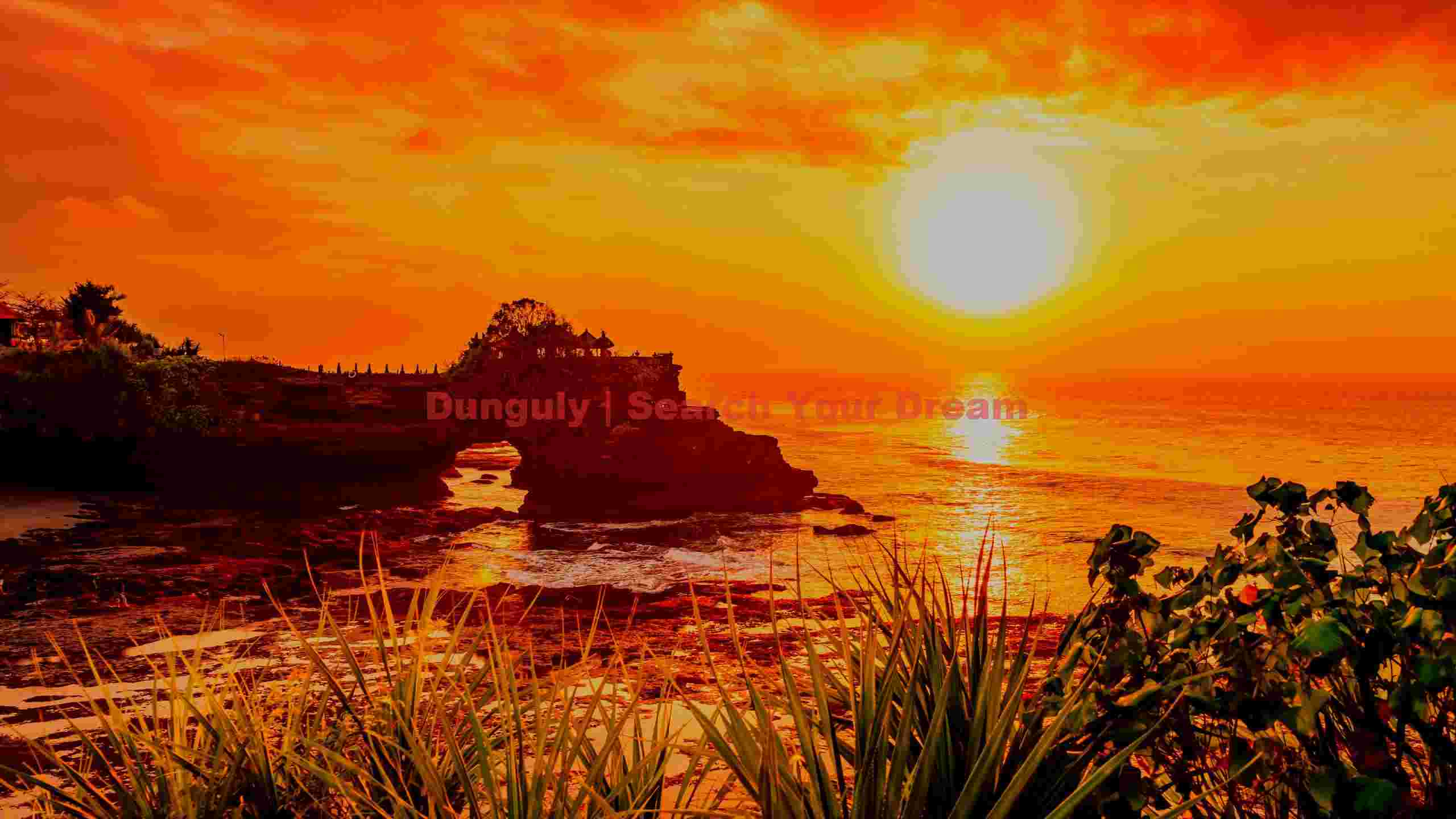 golden hour glow sunset over tanah lot golden hour glow sunset over tanah lot