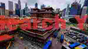 majestic temple in singapores chinatown