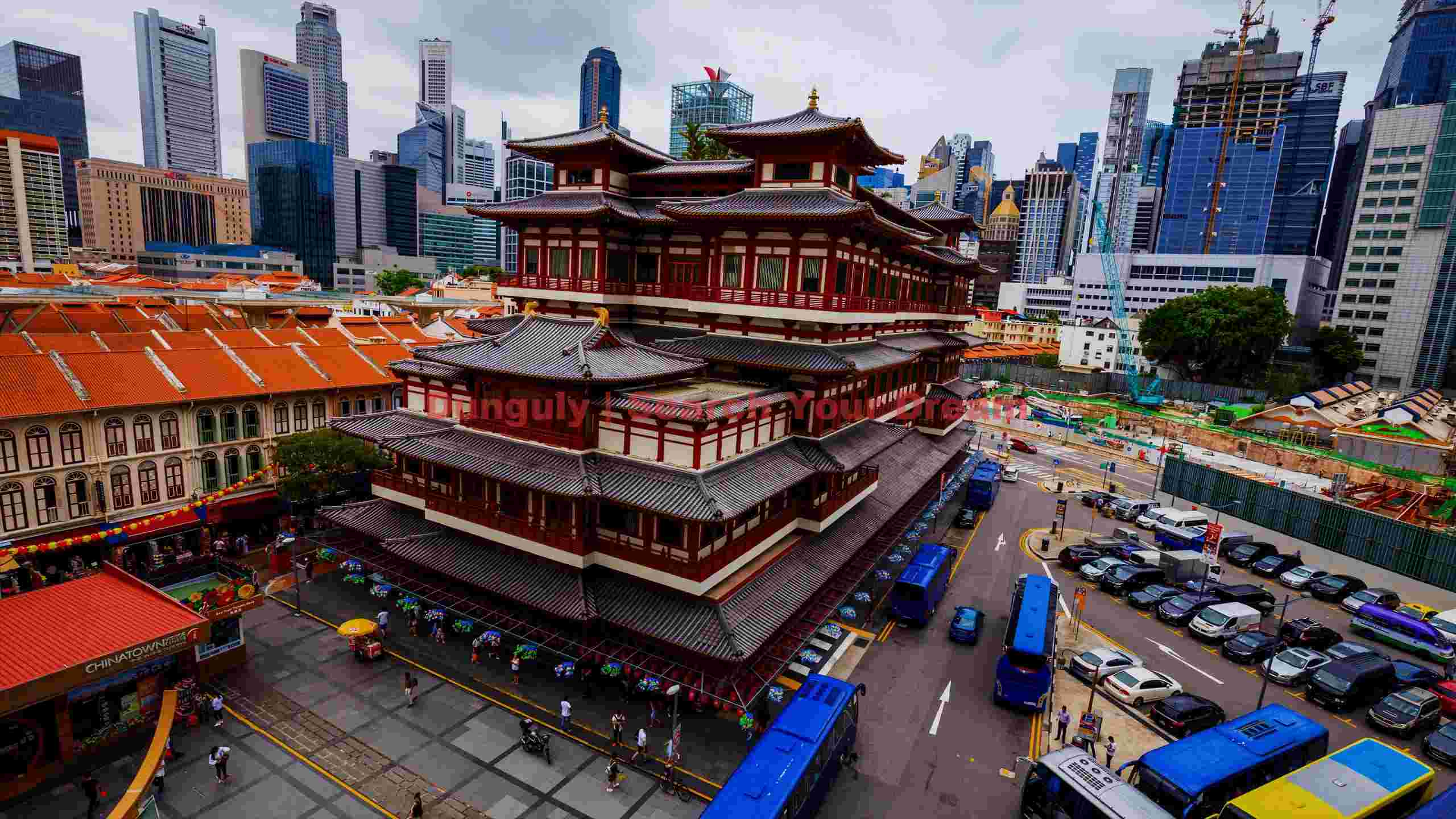 majestic temple in singapores chinatown majestic temple in singapores chinatown