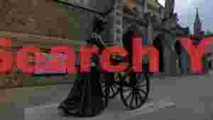molly malone dublins iconic fishmonger statue