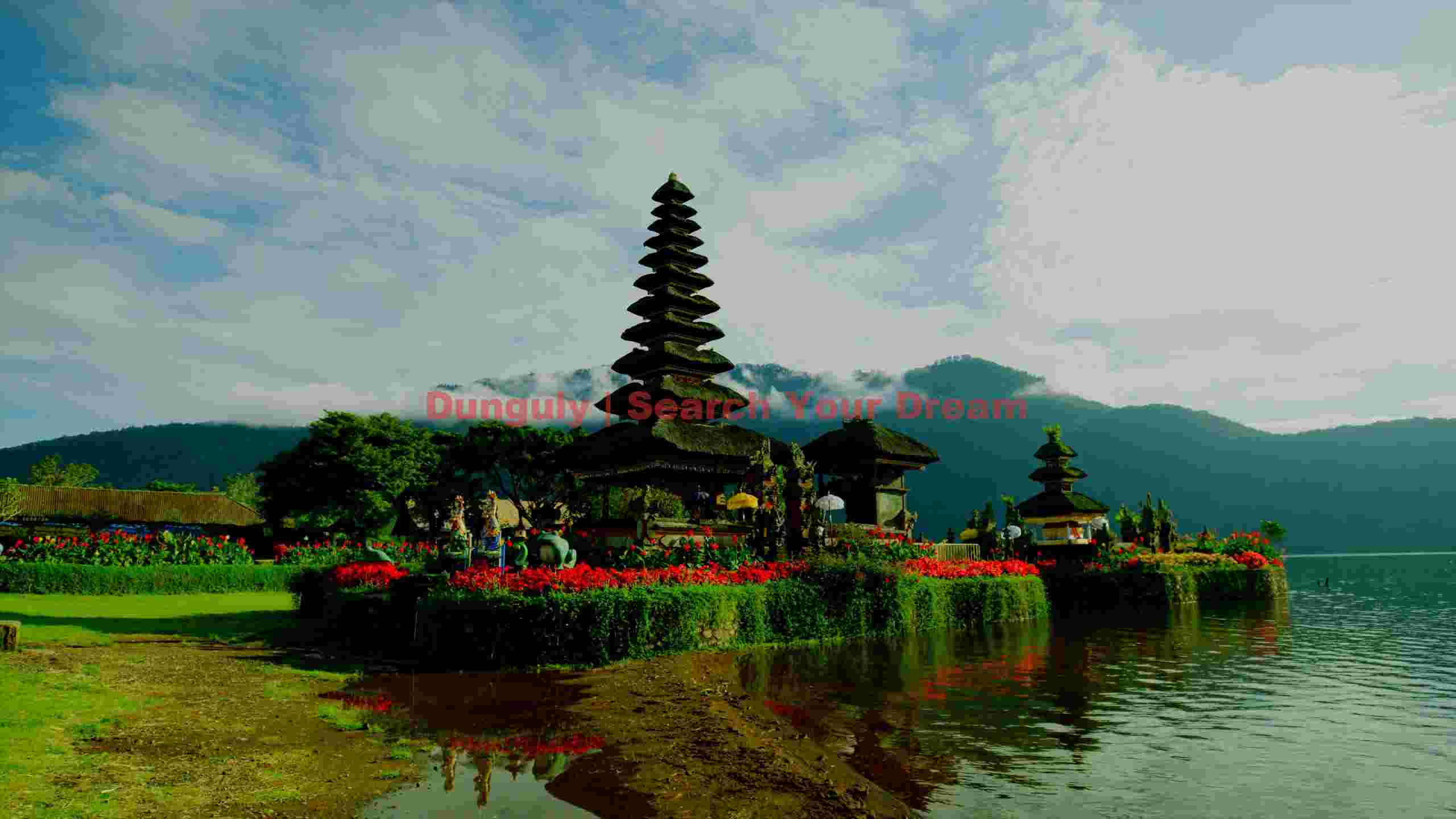 serene balinese water temple on lake bratan serene balinese water temple on lake bratan